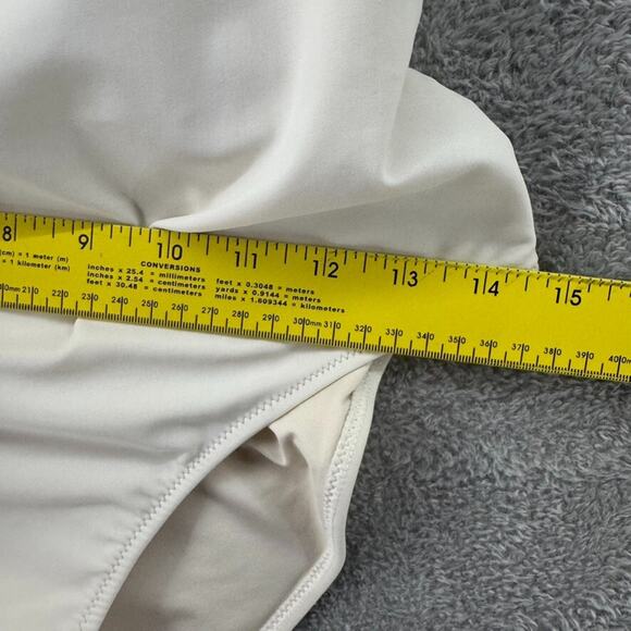 aerie Swimsuit Women M Cream One Piece Racerback Crochet Vanilla Girl Beach - Picture 9 of 11